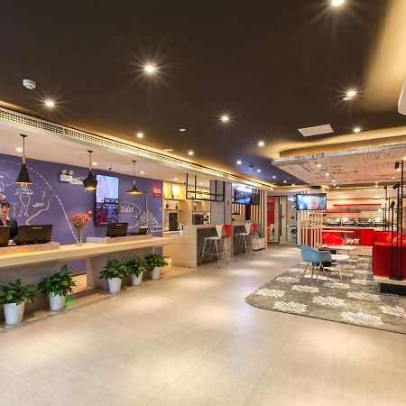 Ibis Wuhan Hubu Alley Hotel エクステリア 写真